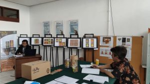 Tugas Akhir Jenjang Sarjana Terapan (Diploma 4) Program Studi Desain Grafis